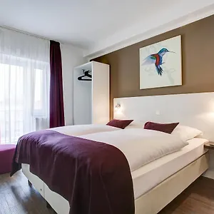 West Hotell